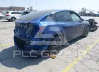 2024 Tesla Model Y фото