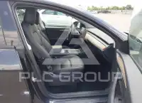 2024 Tesla Model Y фото