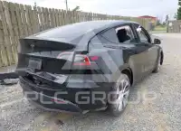 2024 Tesla Model Y фото