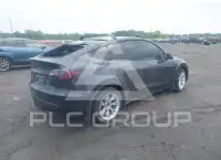 2024 Tesla Model Y фото