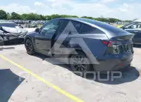2024 Tesla Model Y фото