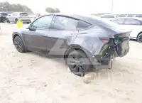 2024 Tesla Model Y фото