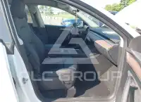 2024 Tesla Model Y фото