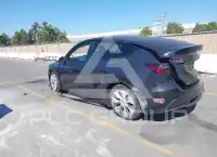 2024 Tesla Model Y photo