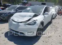 2024 Tesla Model Y фото
