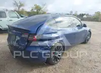 2024 Tesla Model Y фото