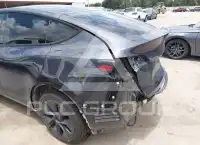 2024 Tesla Model Y фото