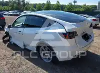 2024 Tesla Model Y фото