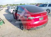 2024 Tesla Model Y фото