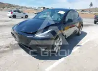 2024 Tesla Model Y фото