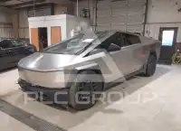 2024 Tesla Cybertruck фото