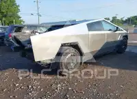 2024 Tesla Cybertruck фото