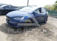 2024 Tesla Model X фото