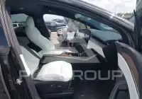 2024 Tesla Model X фото