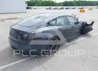 2024 Tesla Model S фото