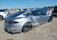 2024 Tesla Model S фото