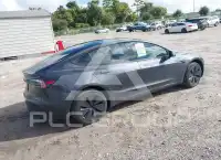2024 Tesla Model 3 фото
