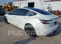 2024 Tesla Model 3 фото