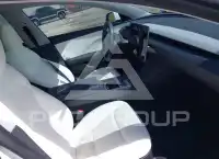 2024 Tesla Model 3 фото