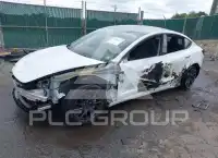 2024 Tesla Model 3 фото