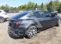 2024 Tesla Model 3 фото