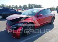 2024 Tesla Model 3 фото