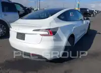 2024 Tesla Model 3 фото
