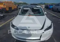 2024 Tesla Model 3 фото