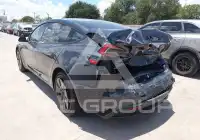 2024 Tesla Model 3 фото
