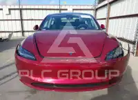 2024 Tesla Model 3 фото