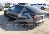 2024 Tesla Model 3 фото