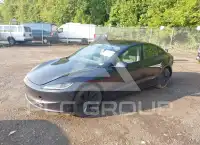2024 Tesla Model 3 фото