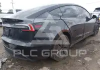 2024 Tesla Model 3 фото