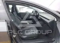 2024 Tesla Model 3 фото