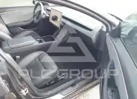 2024 Tesla Model 3 фото