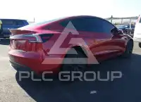 2024 Tesla Model 3 фото