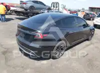 2024 Tesla Model 3 фото