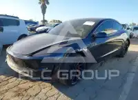 2024 Tesla Model 3 фото