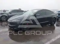2024 Tesla Model 3 фото