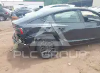 2024 Tesla Model 3 фото