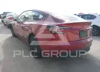 2024 Tesla Model 3 фото