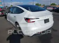 2024 Tesla Model 3 фото