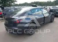 2024 Tesla Model 3 фото