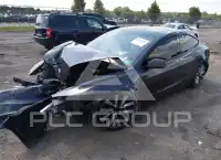 2024 Tesla Model 3 фото