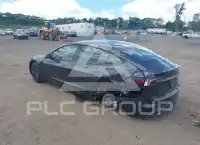 2024 Tesla Model 3 фото