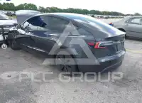 2024 Tesla Model 3 фото