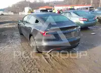 2024 Tesla Model 3 фото