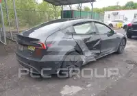 2024 Tesla Model 3 фото