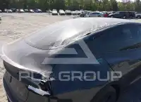 2024 Tesla Model 3 фото