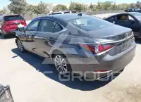 2024 Lexus ES350 photo